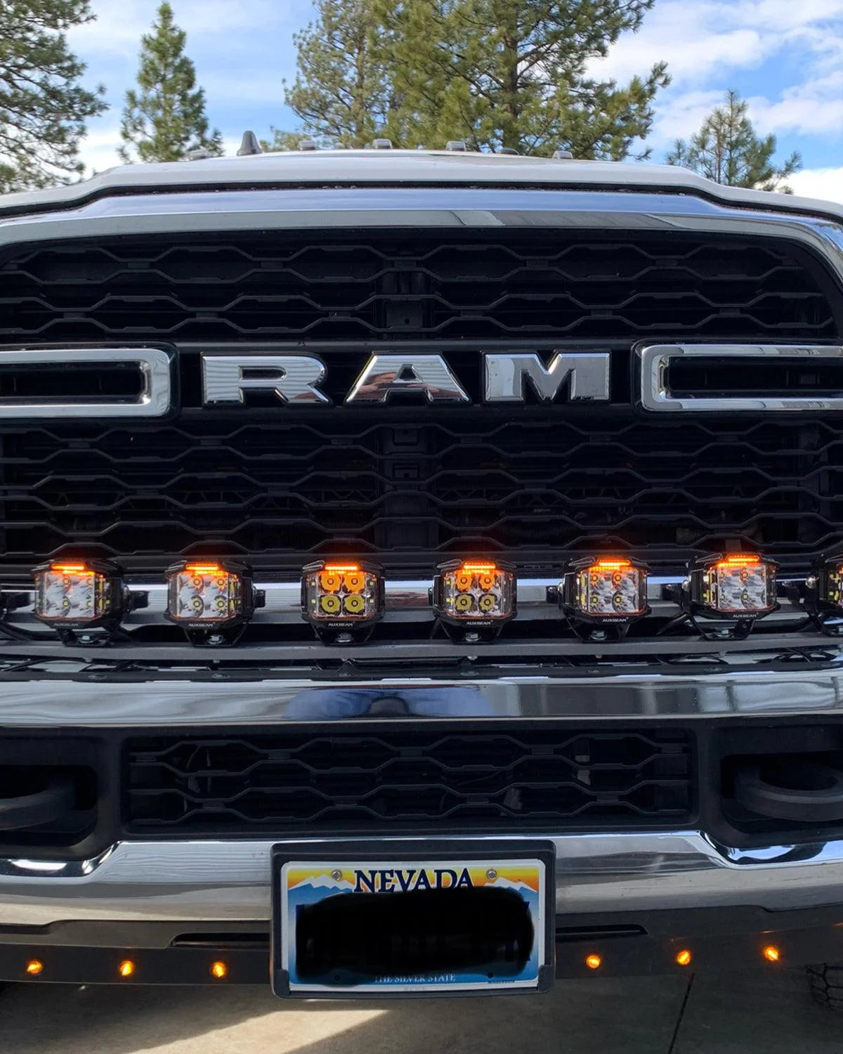 ليت 4 انش V-MAX Series | 4 Inch 92W 8960LM Spot Beam Side Shooter LED Square Pod Lights with Amber DRL