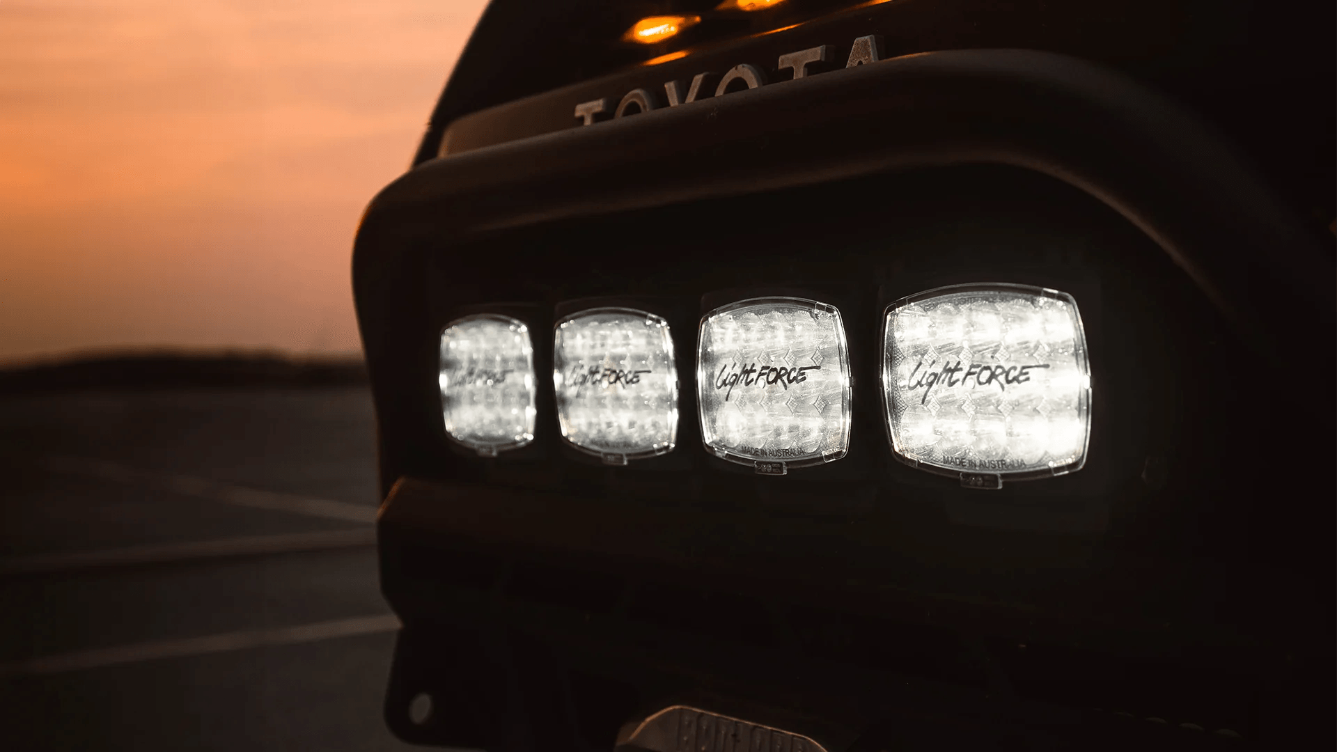 STRIKER PROFESSIONAL EDITION LED DRIVING LIGHT - TWIN PACK-كشافات سترايكر  باقة